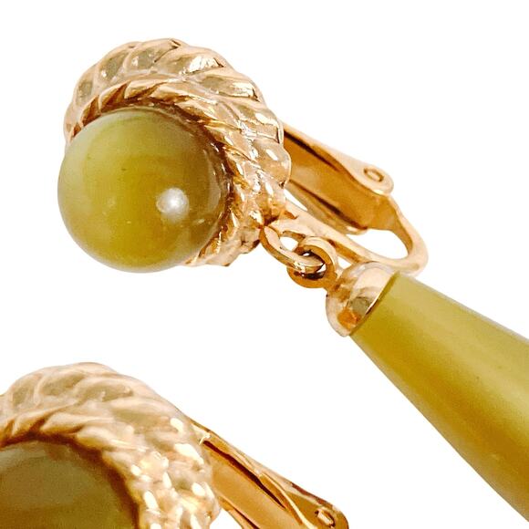 VTG Sarah Coventry Moonglow Lucite Teardrop Clip On Earrings 1960s Gold Tone - Picture 3 of 10